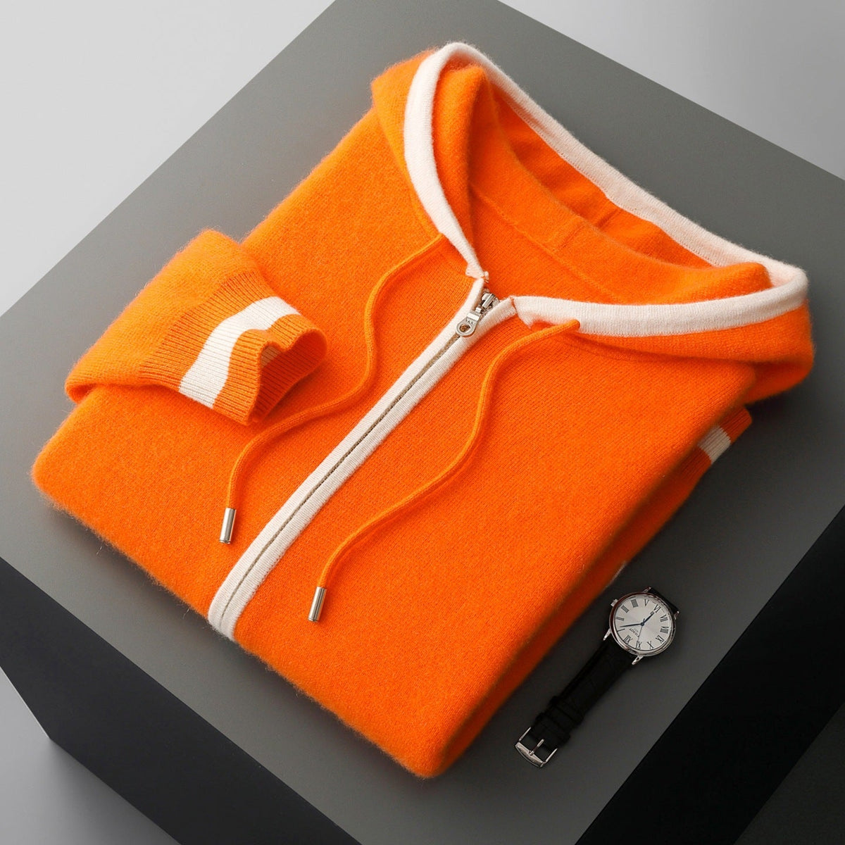 Varese | Sudadera de punto con capucha y ribetes