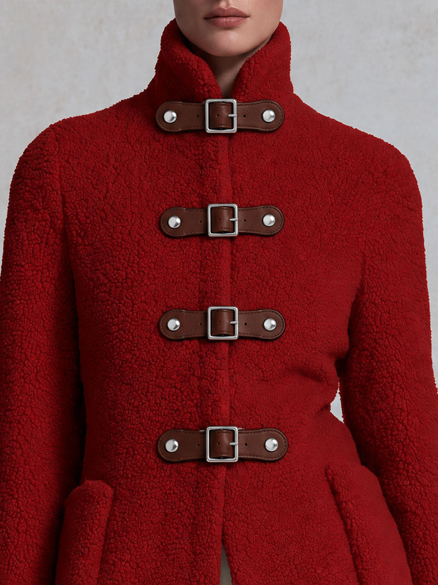 Adela | Abrigo rojo de polar con cuello alto