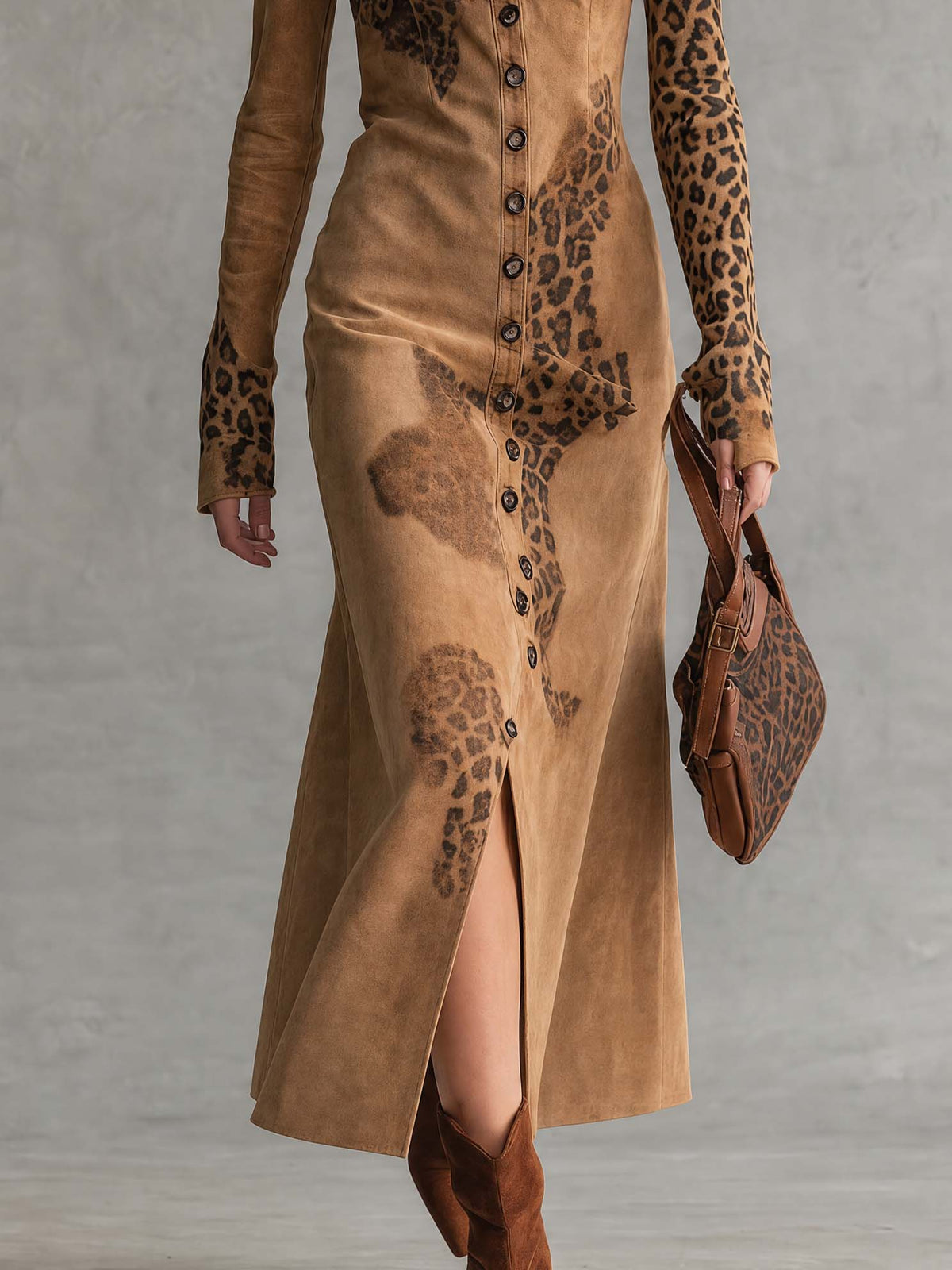 Lola | Vestido midi de antelina con detalles de leopardo