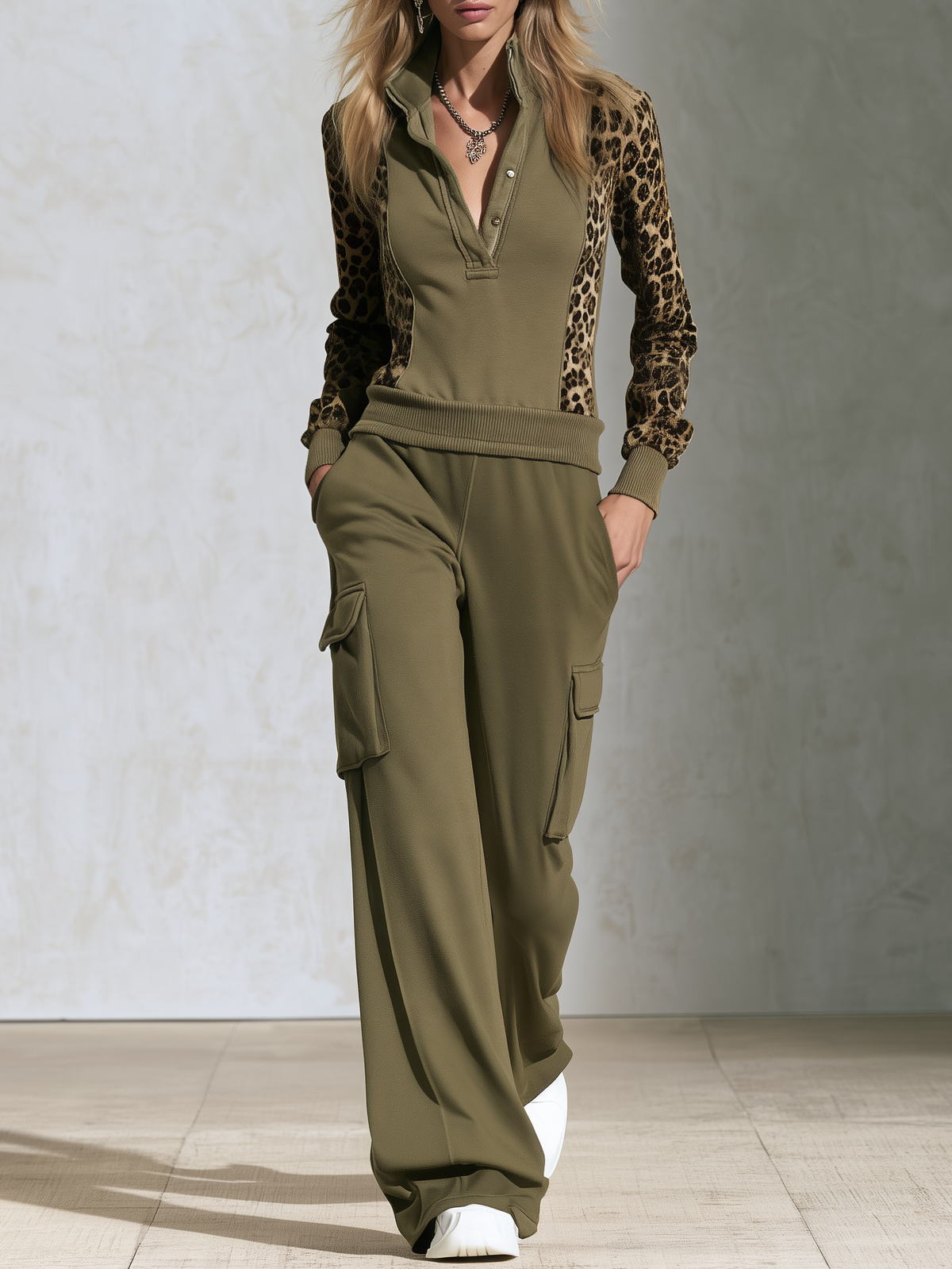 Valeria | Chándal de terciopelo con detalles de leopardo
