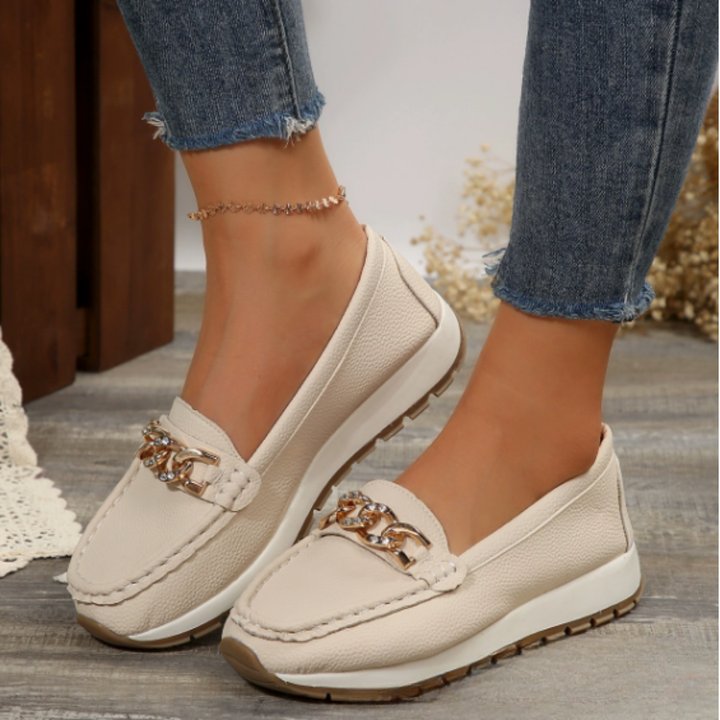 Estefanía | Elegante mocasín con hebilla de joya