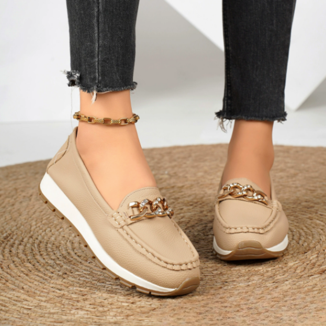 Estefanía | Elegante mocasín con hebilla de joya