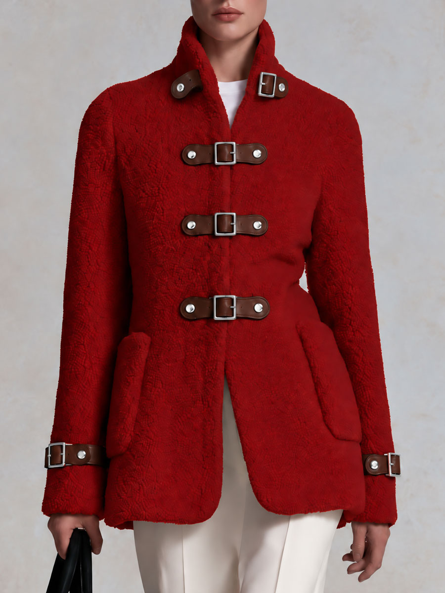 Adela | Abrigo rojo de polar con cuello alto