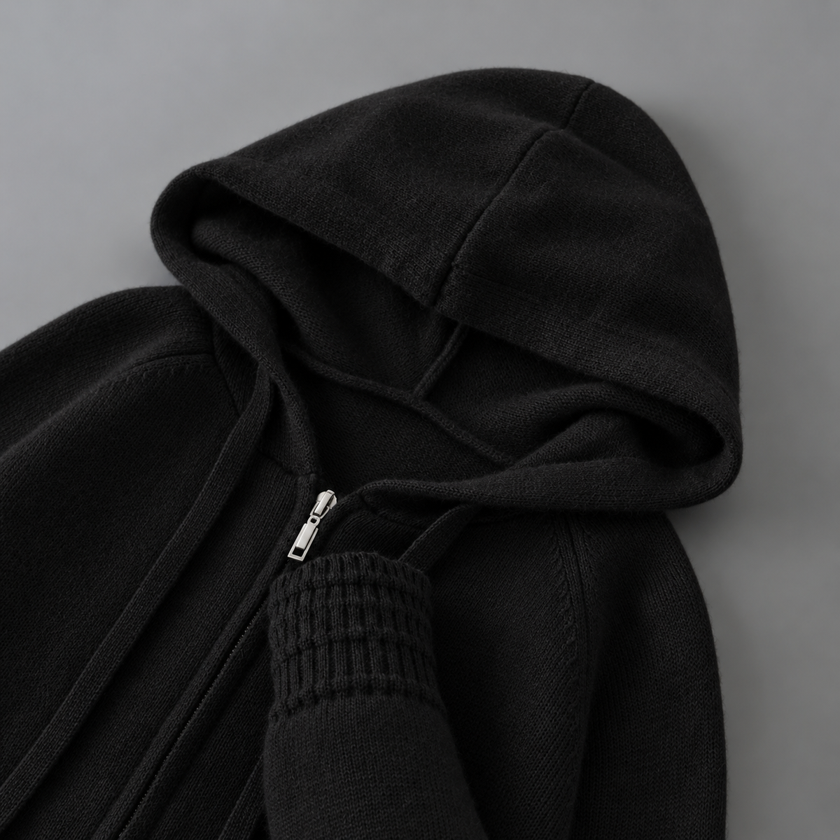 Valerio | Sudadera de punto suave con capucha y cremallera