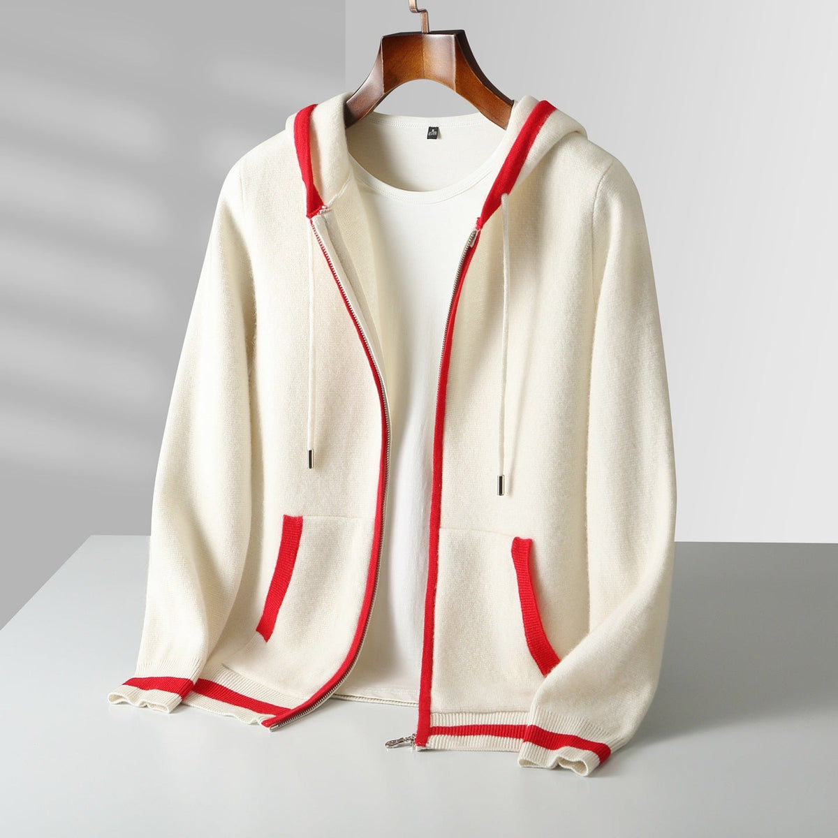 Varese | Sudadera de punto con capucha y ribetes