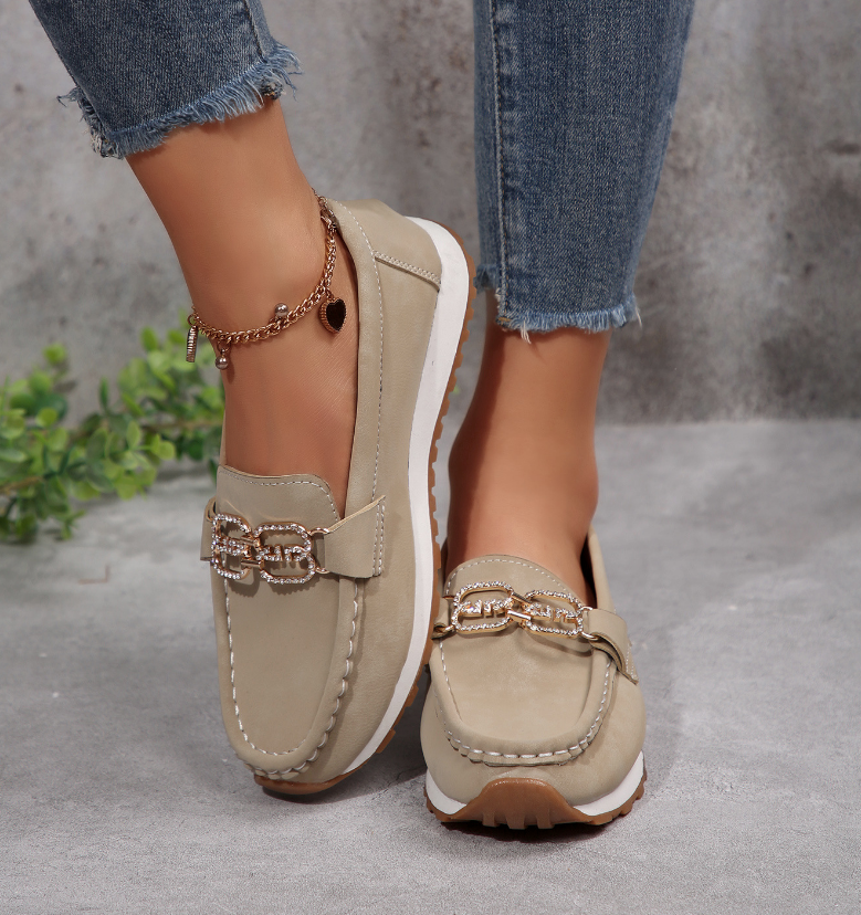 Esmeralda | Mocasín elegante con hebilla en forma de rombo