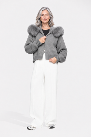 Martina | Elegante chaqueta de punto con capucha de piel